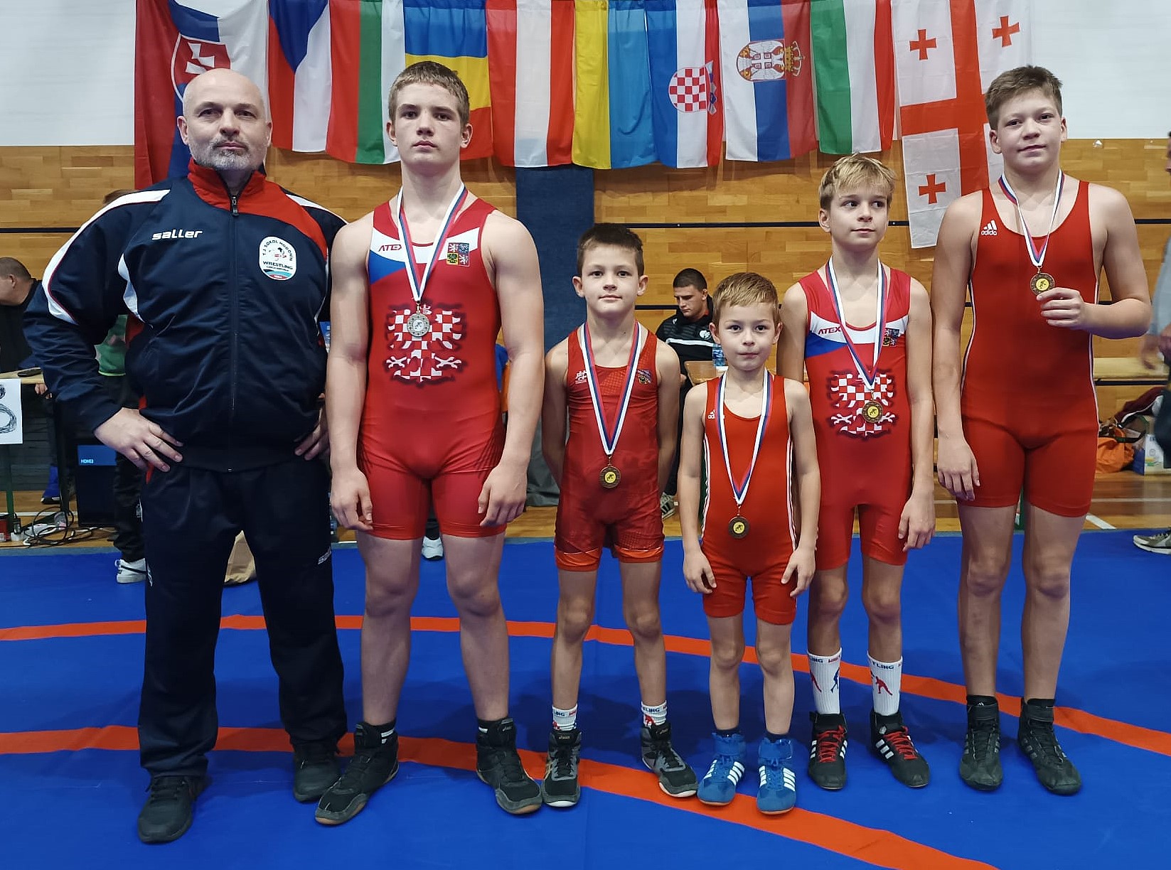 Hodonínští zápasníci vybojovali v Šamoríně pět medailí