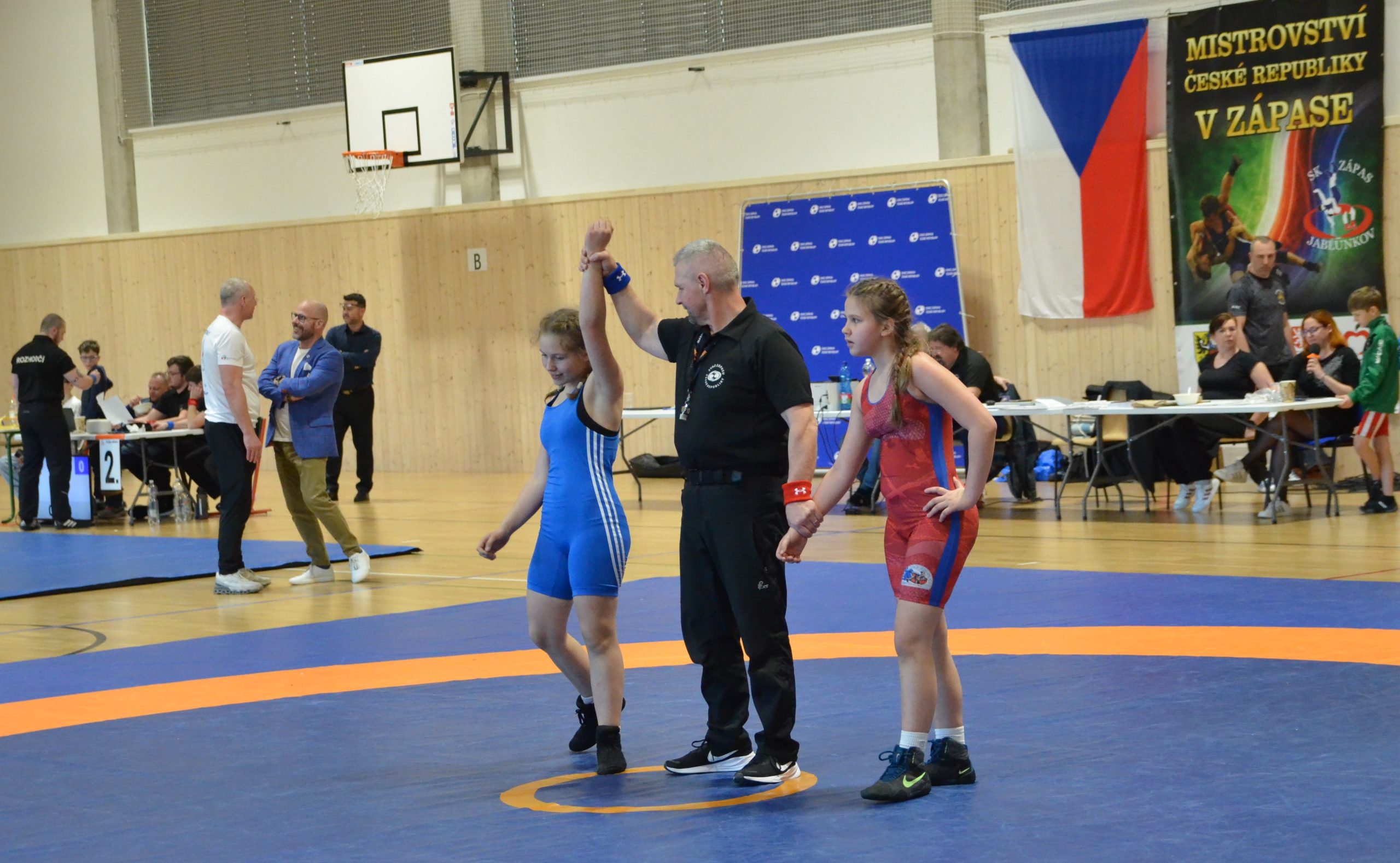 Hodonínský zápasník Jan Navrátil získal mistrovský double, Lišťák a Brodacký stříbrní