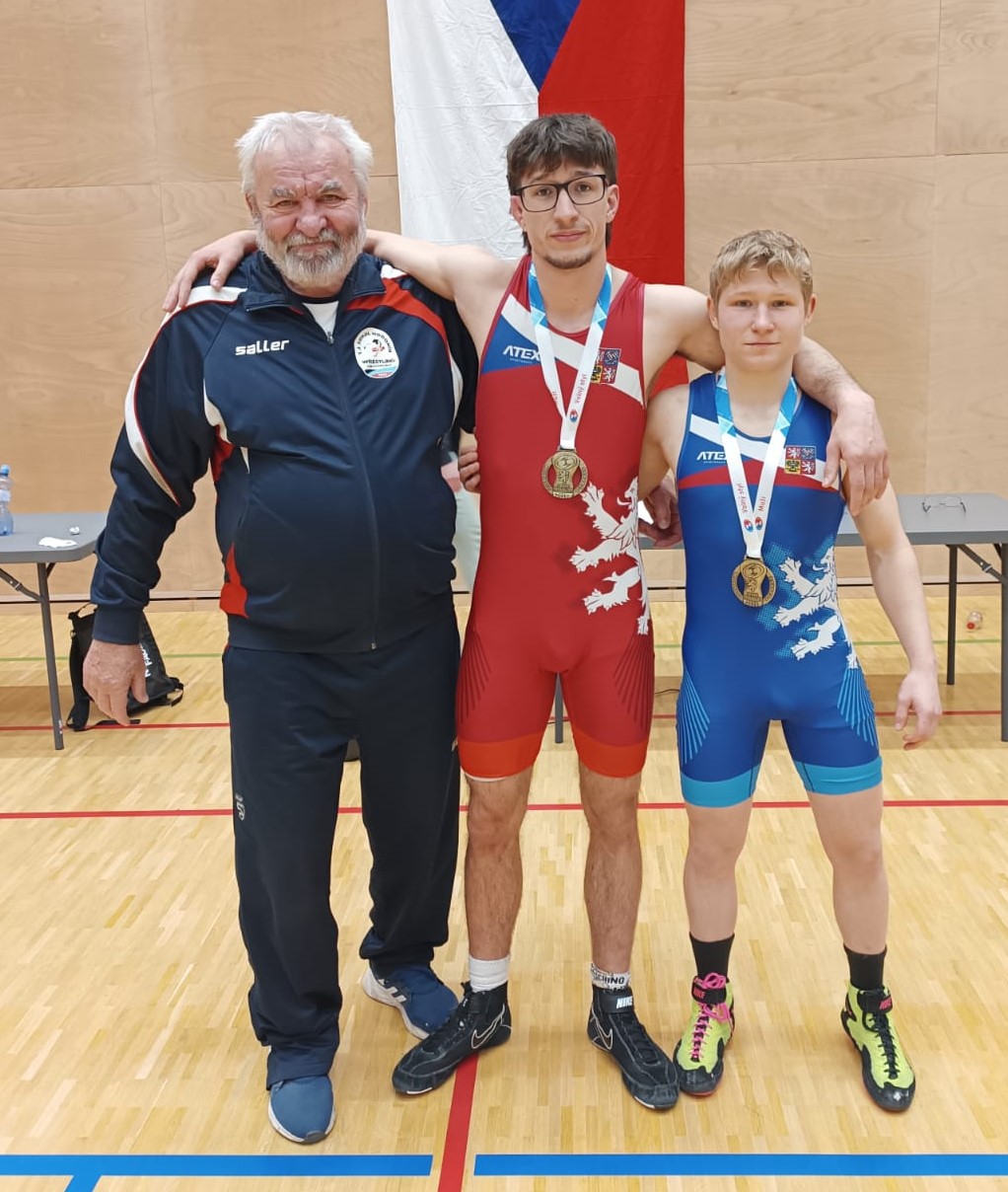 Zápasníci Filip Bartošík a Jakub Šimčík jsou noví mistři republiky v královské kategorii mužů