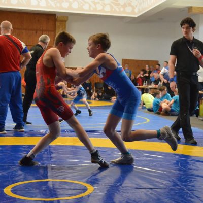 Hodonínští zápasníci vybojovali v Borohrádku 12 medailí a stříbrný pohár v soutěži družstev